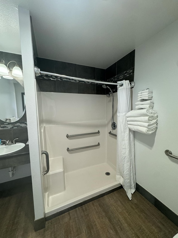 Sunset Oceanfront Lodging - photo 91