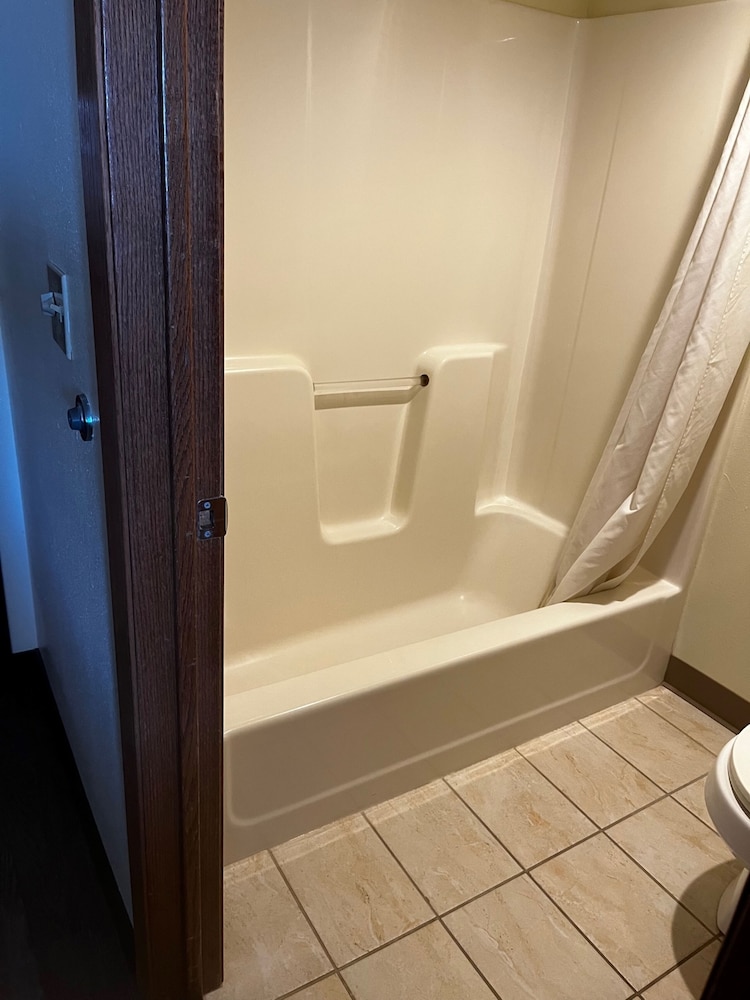 Super 8 by Wyndham Smithville Kansas City - photo 8