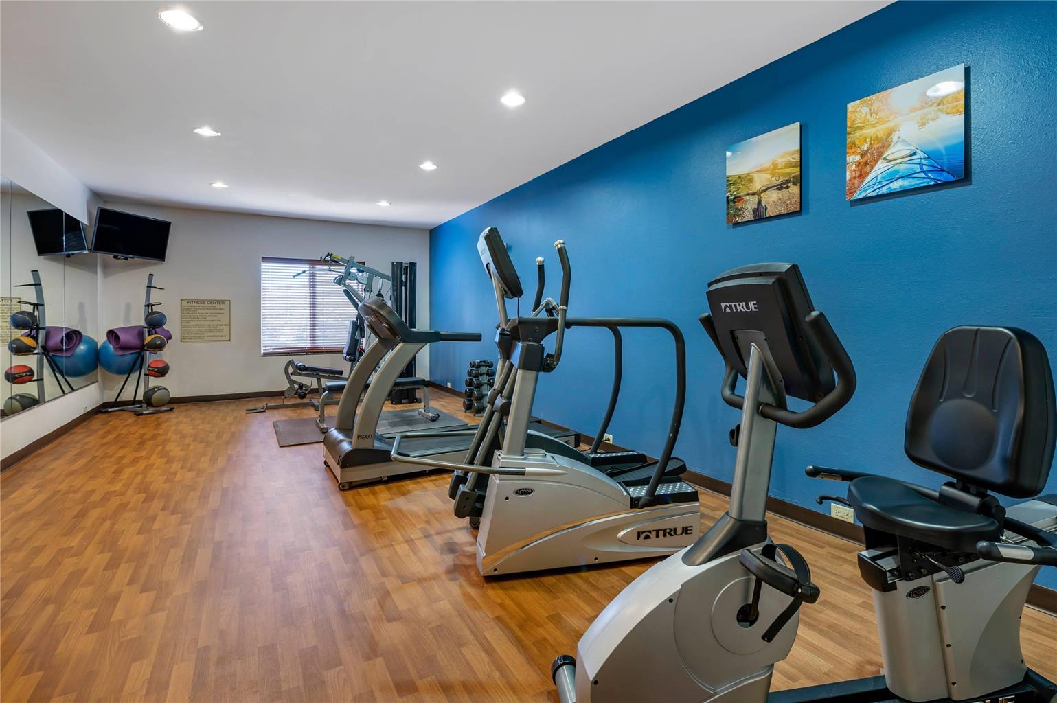 Comfort Suites Urbana Champaign University Area - photo 32