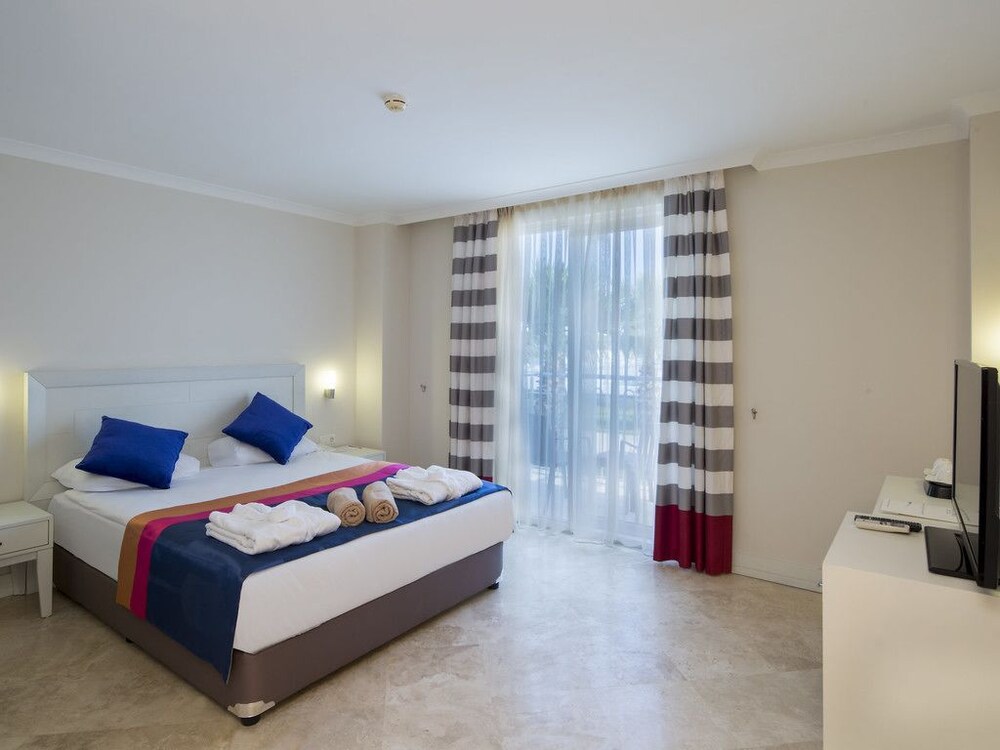 Crystal Boutique Beach Resort — Antalya — photo 4