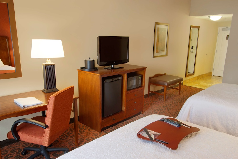 Hampton Inn Bangor - photo 15