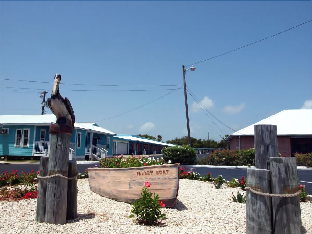 Shark Reef Resort Motel & Cottages - photo 24