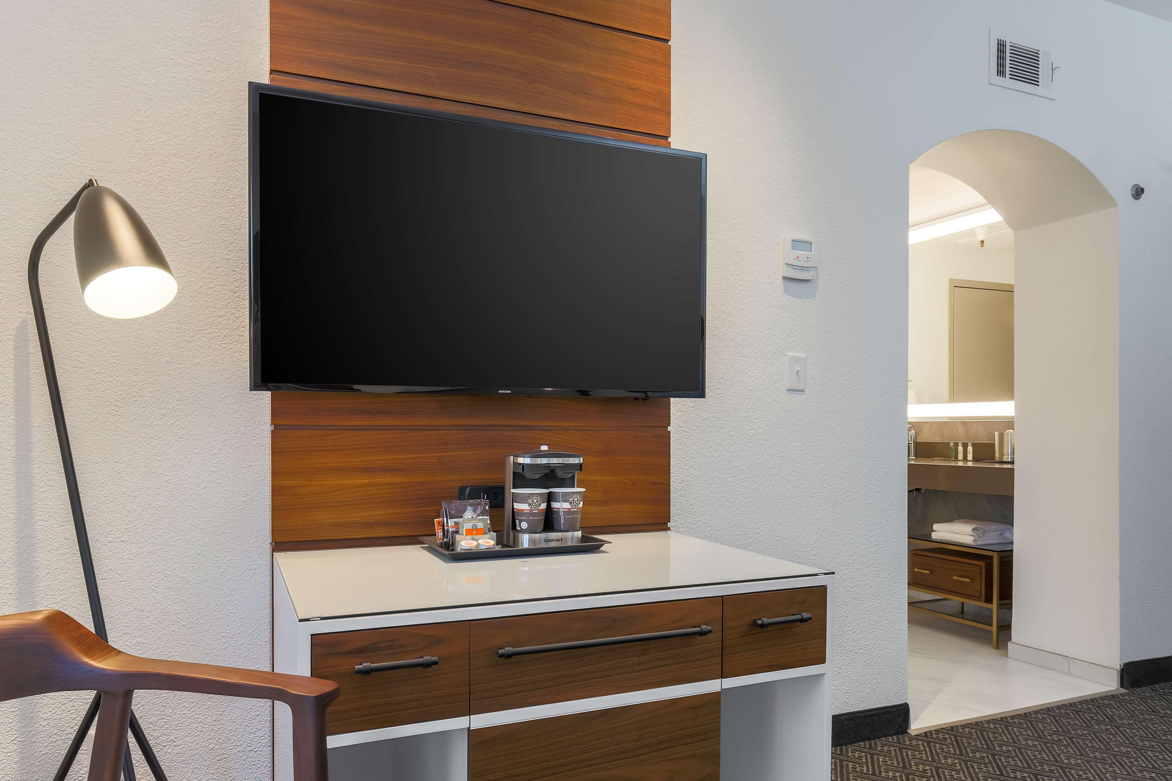 DoubleTree Suites by Hilton Sacramento Rancho Cordova - photo 25