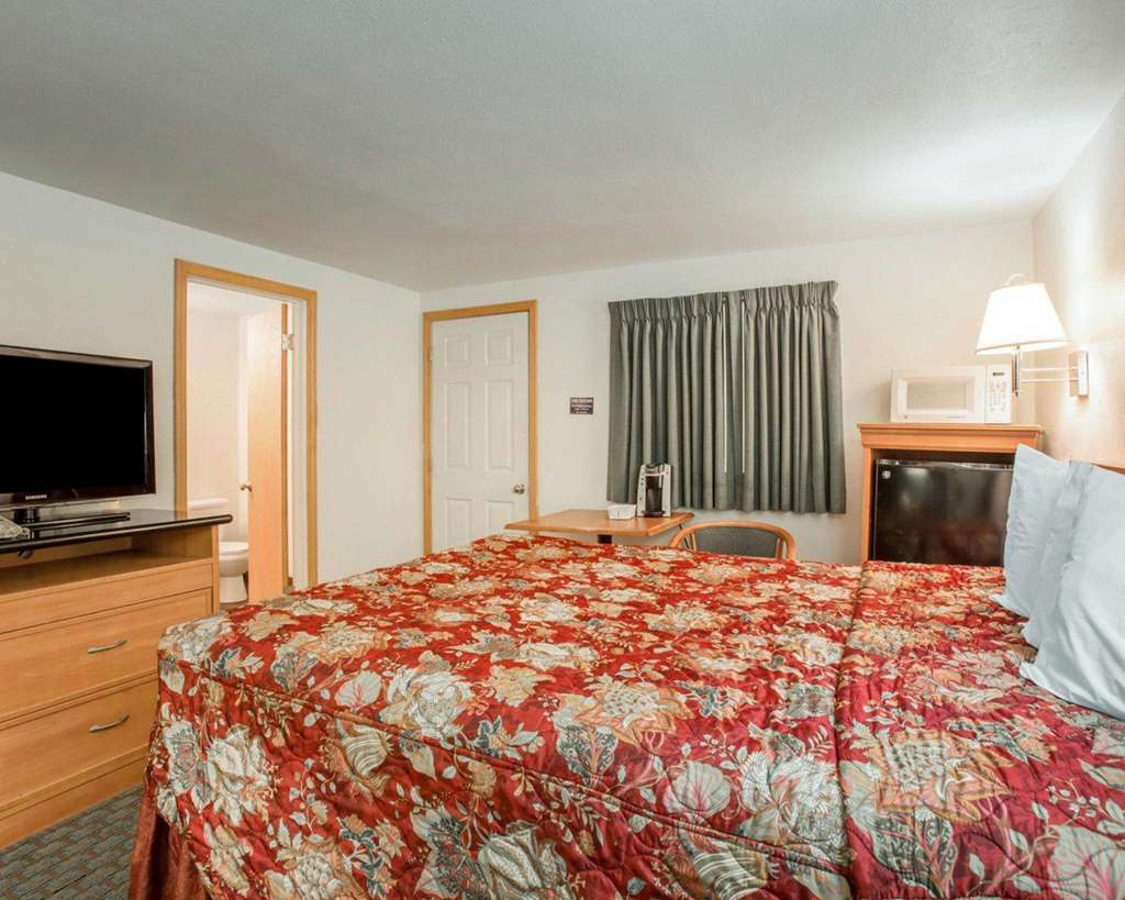 Rodeway Inn Newport - photo 21