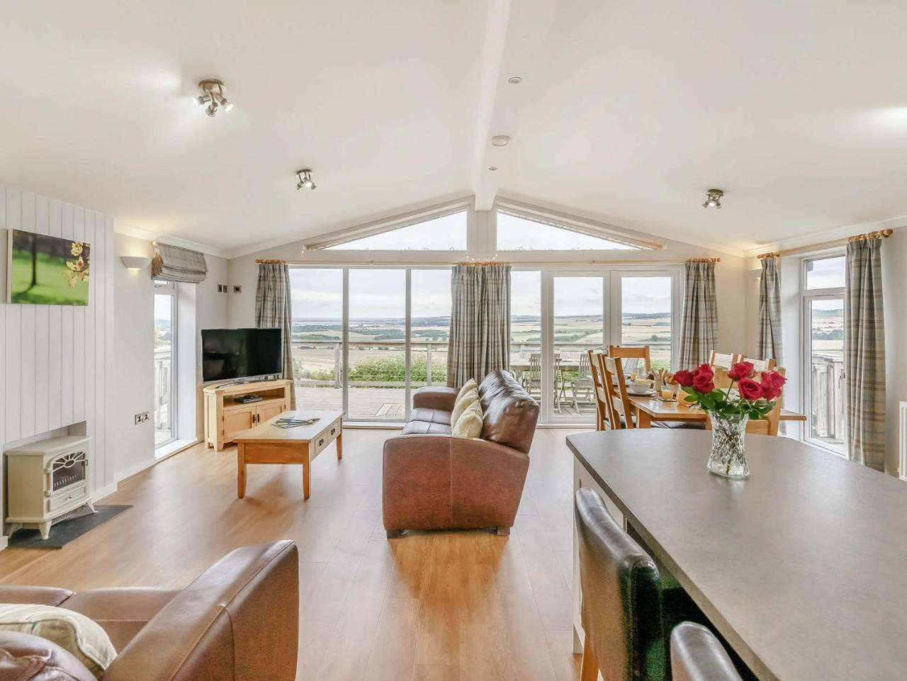 3 Bed in St Andrews 88420 pet-friendly hotel Balmullo