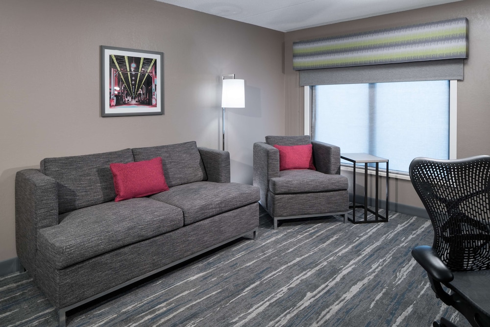 Hampton Inn & Suites Chicago North Shore Skokie - photo 37