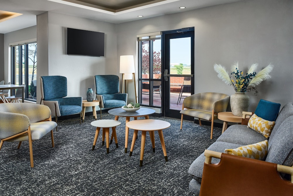 TownePlace Suites Garden City - photo 3