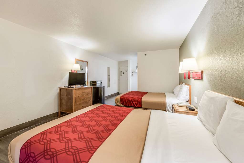 Econo Lodge Truman Inn - photo 12
