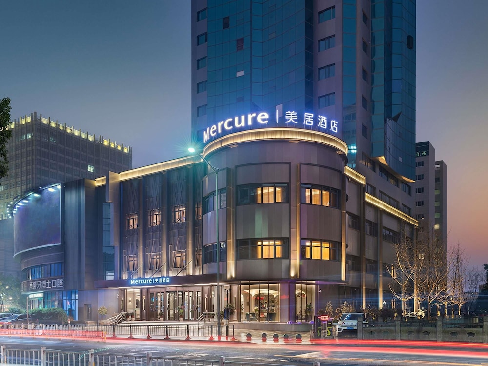 Mercure Ningbo Yinzhou — 4-Star Luxury Hotel in Ningbo, People's Republic of China