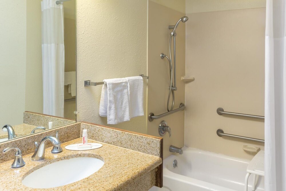 Days Inn Shreveport Airport - photo 11