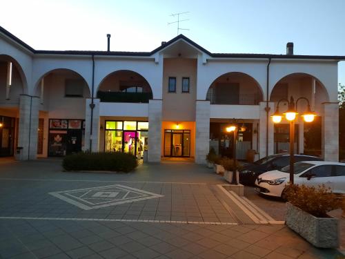 Zen Zero Holidays — 4-Star Luxury Hotel in Castelnuovo Del Garda, Italy