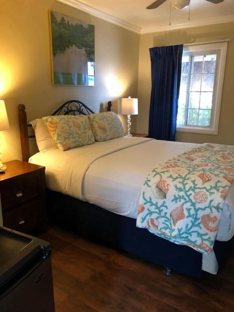 Rest Haven Motel - photo 6
