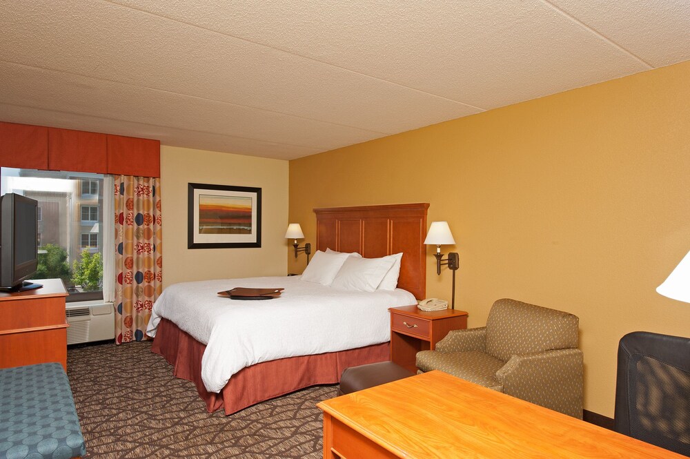 Hampton Inn Indianapolis Carmel - photo 21