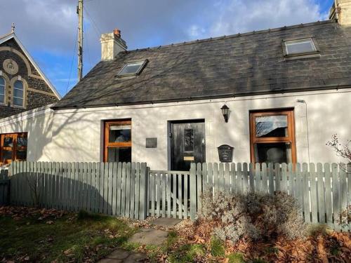 Traditional Stone Cottage In Heart Of The Village 20695498 — Llangwm