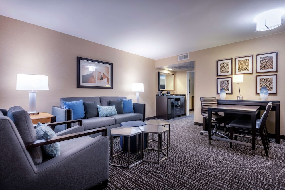 Embassy Suites by Hilton Los Angeles International Airport North - photo 18