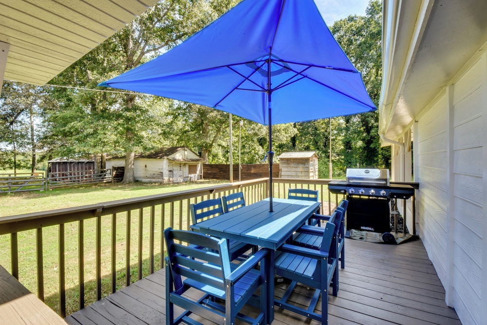 Quiet Countryside Getaway In Appalachian Foothills — Commerce