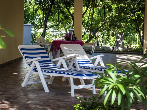 Holiday Home Lido Three Bedroom Holiday House with Terrace — 4-Star Luxury Hotel in Orebic, Croatia