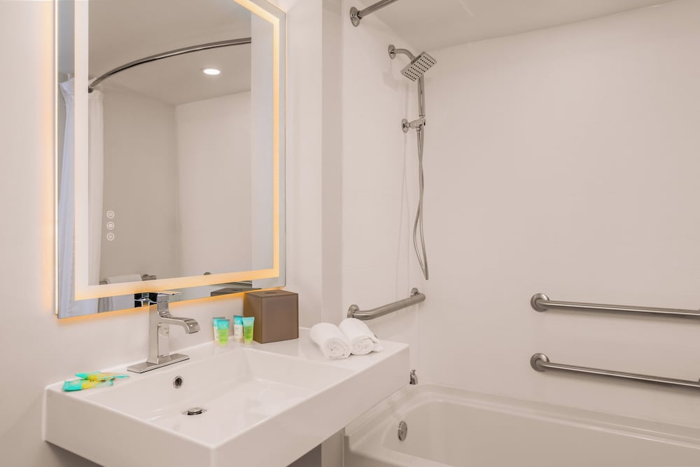 B&B Hotel Orlando International Drive Near Universal Newly Renovated - photo 23