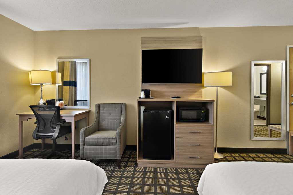 Clarion Pointe Bloomington Normal I 55 University - photo 10