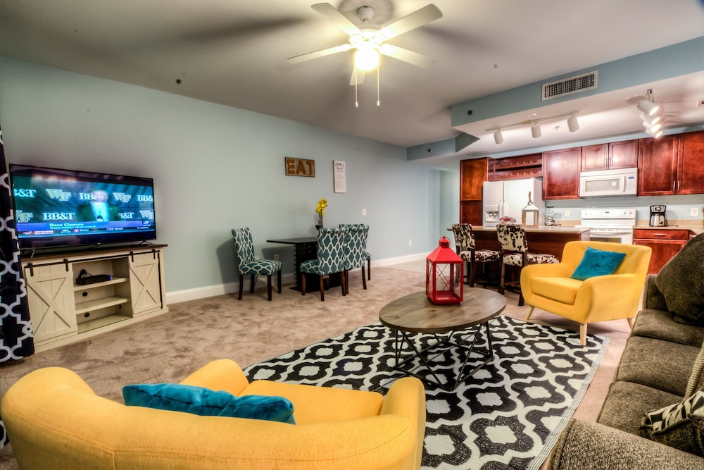 Laketown Wharf Resort by Aneliya's Rentals - photo 640