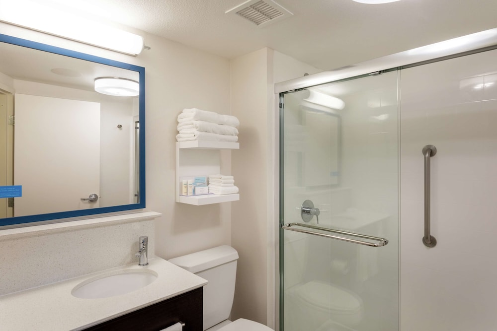 Hampton Inn by Hilton Minneapolis Eagan - photo 26