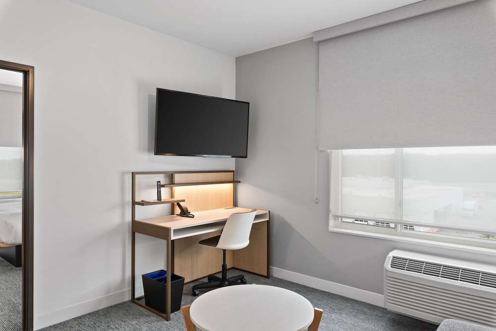 Towneplace Suites By Marriott White Hall - photo 17