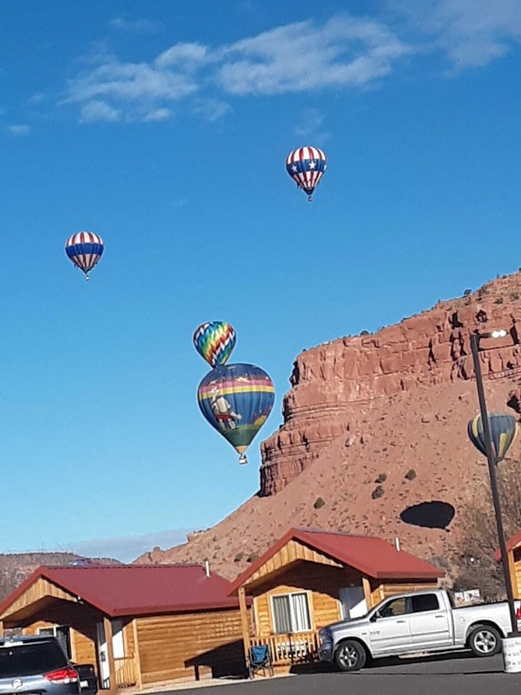 Red Canyon Cabins - photo 12