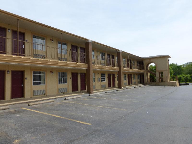 Red Roof Inn Columbia TN - photo 3