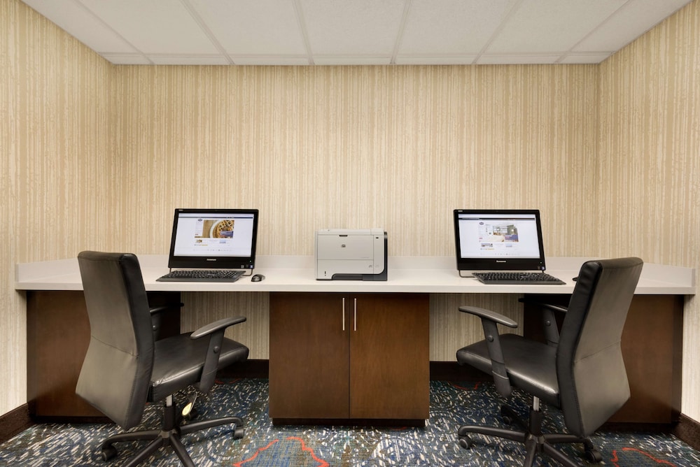 Hampton Inn & Suites Monroe - photo 35