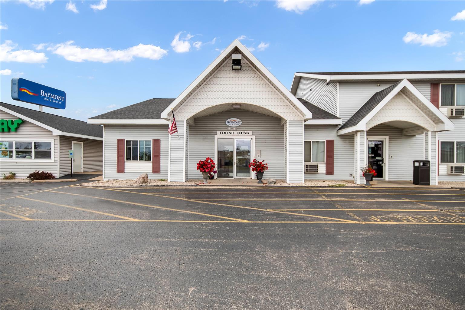 Baymont by Wyndham Marinette - photo 3