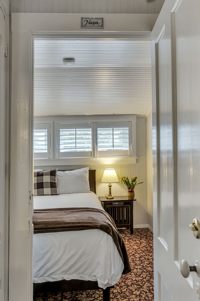 Calistoga Wine Way Inn - photo 49