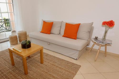 Da Ponte Flats Armacao De Pera Orange Apt — 4-Star Luxury Hotel in Armacao De Pera, Portugal
