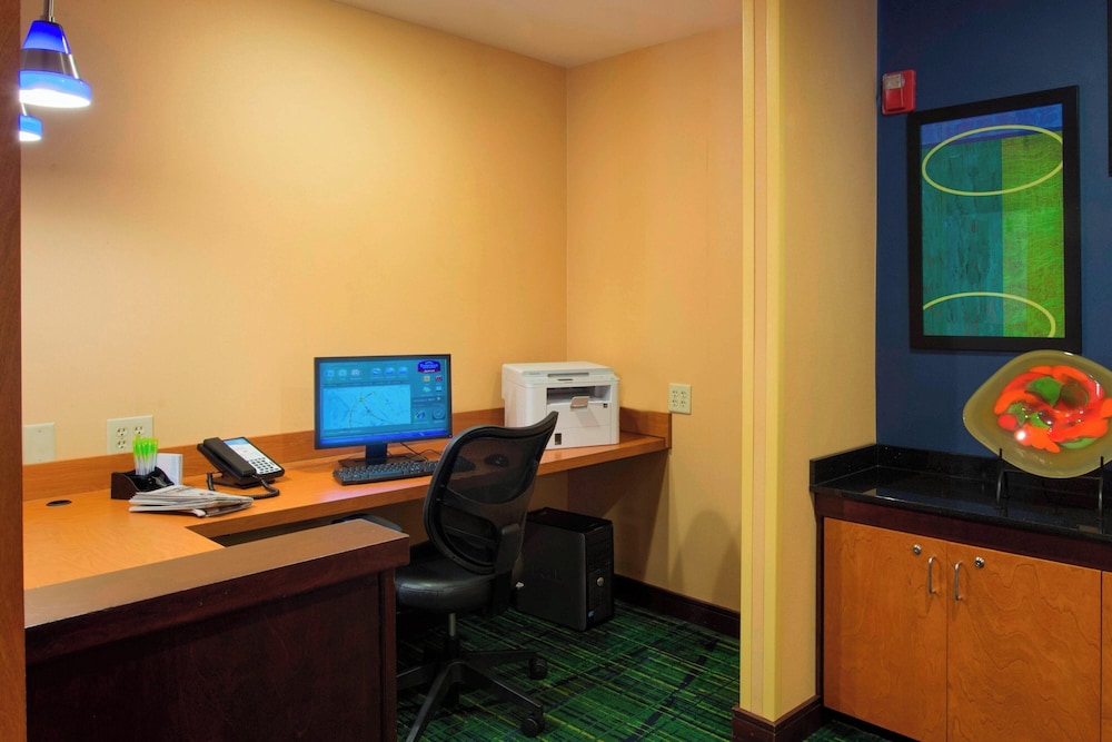 Fairfield by Marriott Inn & Suites Charleston Airport Convention Center - photo 44