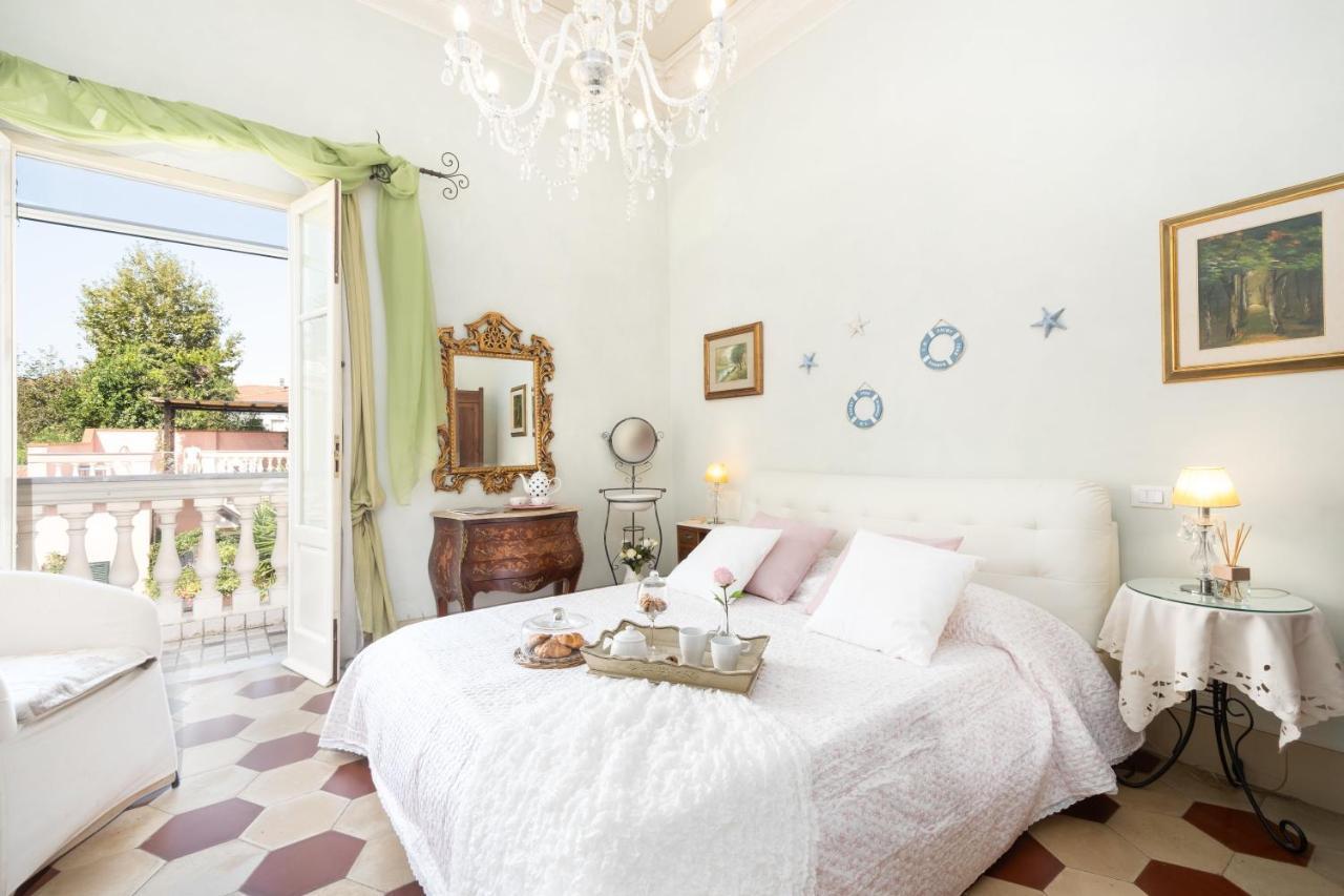 Villino Lola — 4-Star Luxury Hotel in Viareggio, Italy