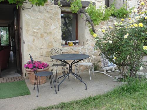 Les Gites De La Cherine — Riez — photo 5