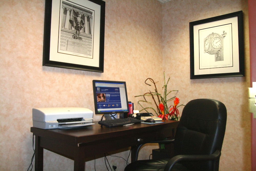 Hampton Inn Seymour - photo 49