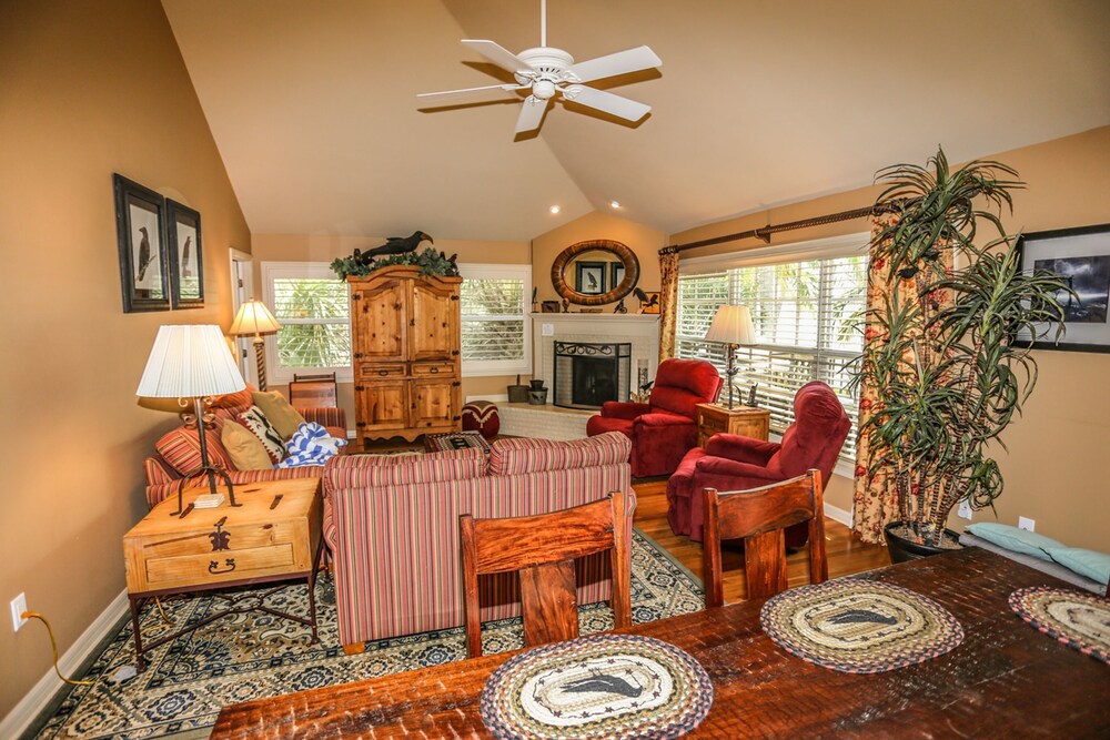 3610 Estero Blvd - photo 13