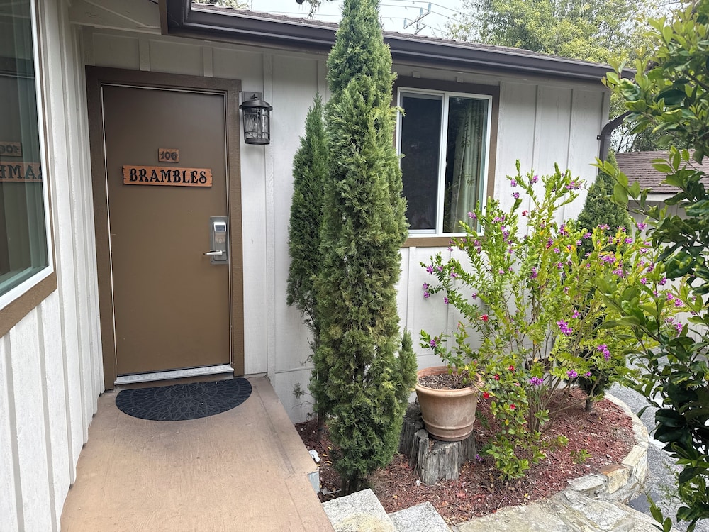Carmel Resort Inn - photo 120