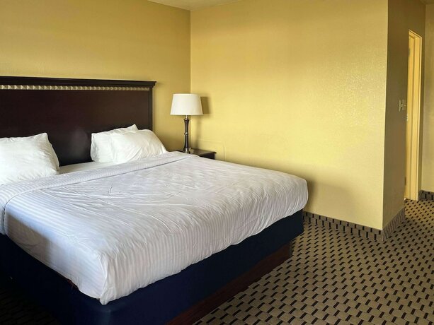 Motel 6 Fairmont WV Downtown - photo 13