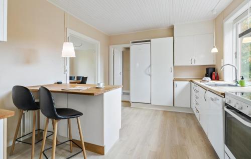 3 Bedroom Gorgeous Home In Aakirkeby — Akirkeby — photo 4