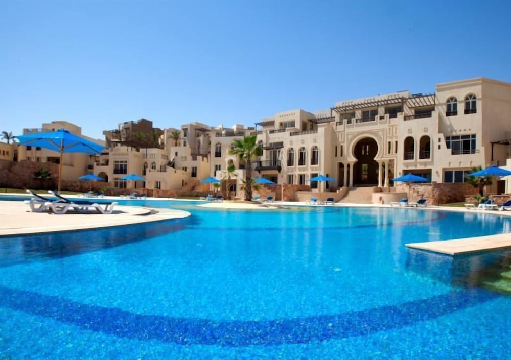 Azzurra Sahl Hasheesh - carbon neutral hotel in Hurghada