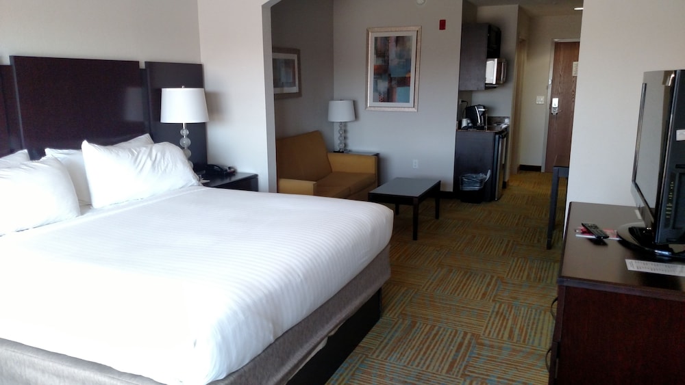 Holiday Inn Express Hotel & Suites PERRY by IHG - photo 34