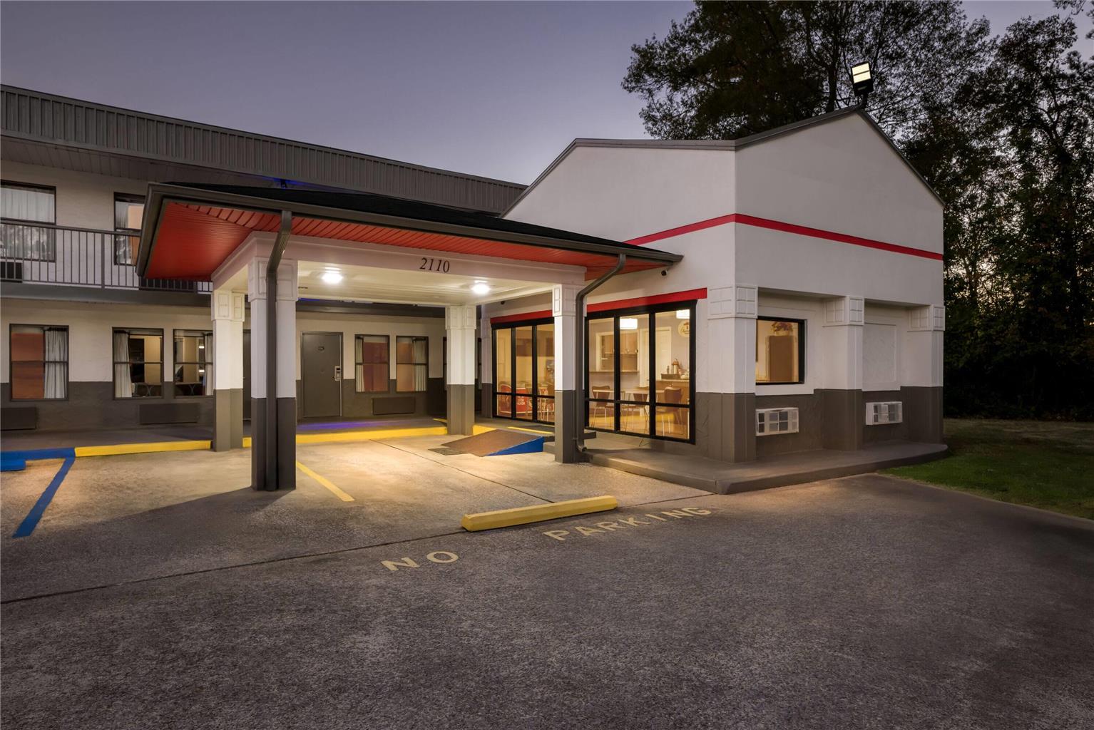 Super 8 by Wyndham Gadsden AL — hotel in Gadsden