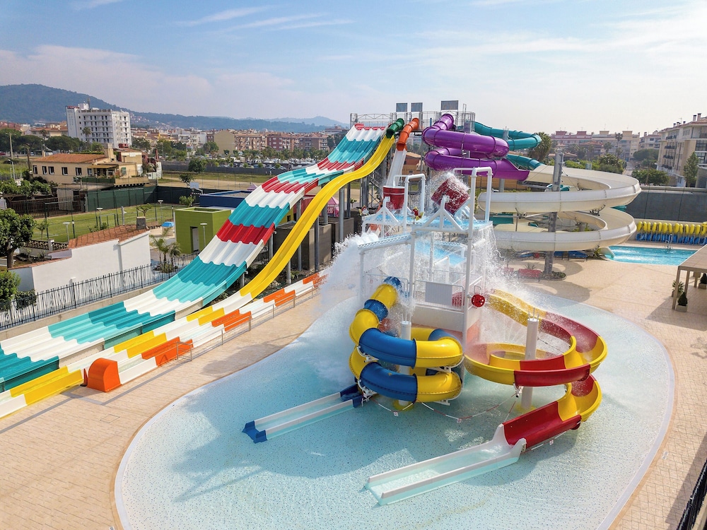 Golden Taurus Aquapark Resort — 4-Star Luxury Hotel in Pineda De Mar, Spain