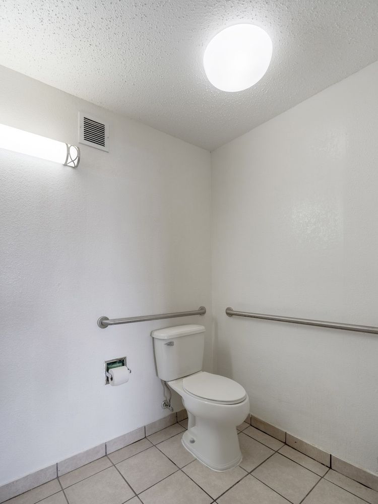 OYO Hotel Bossier City LA Red River - photo 8