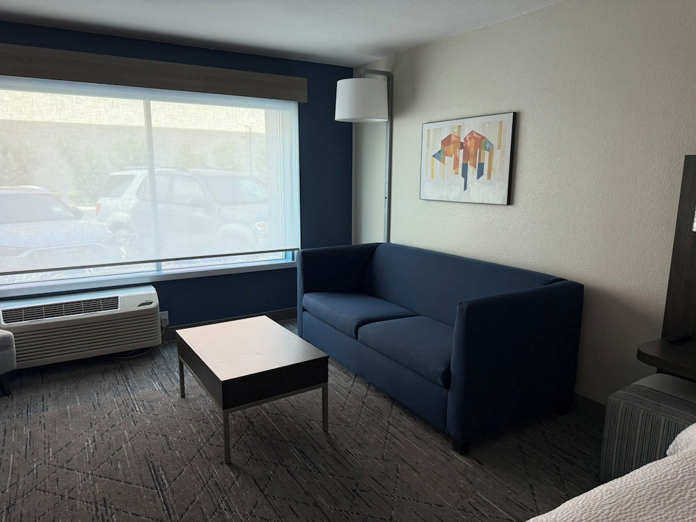 Holiday Inn Express & Suites Henderson South Boulder City by IHG - photo 7