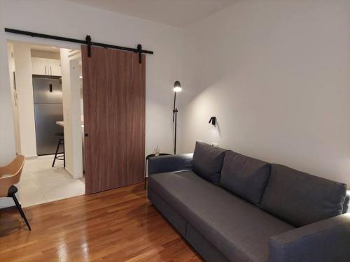 Cozy sunbathed 30m2 apartment — 4-Star Luxury Hotel in Athens, Greece