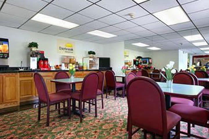 Travelodge By Wyndham Waukegan Gurnee - photo 5
