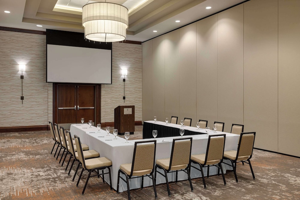 Embassy Suites Chattanooga Hamilton Place - photo 44