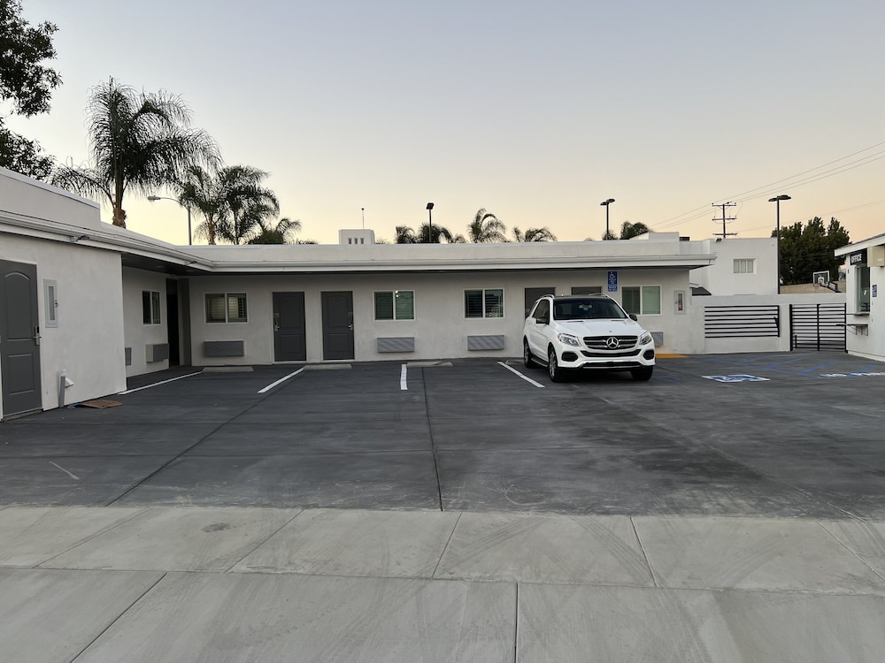 Erth Inn By Aga Bell Gardens - photo 18